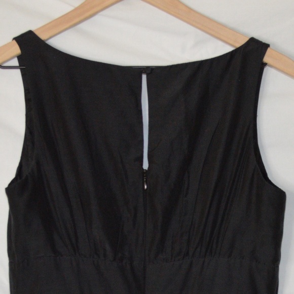 WHBM Ruffle V Neck Silk Blend Black Dress Sz 6 - Picture 5 of 6